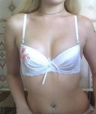 Дина, ню-фото