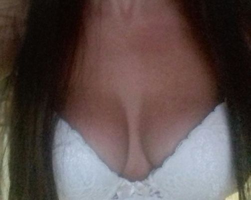 снять шлюху (Юля, от 2000 руб. в час)